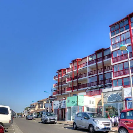 Apartment Le Grand Pavois By Interhome